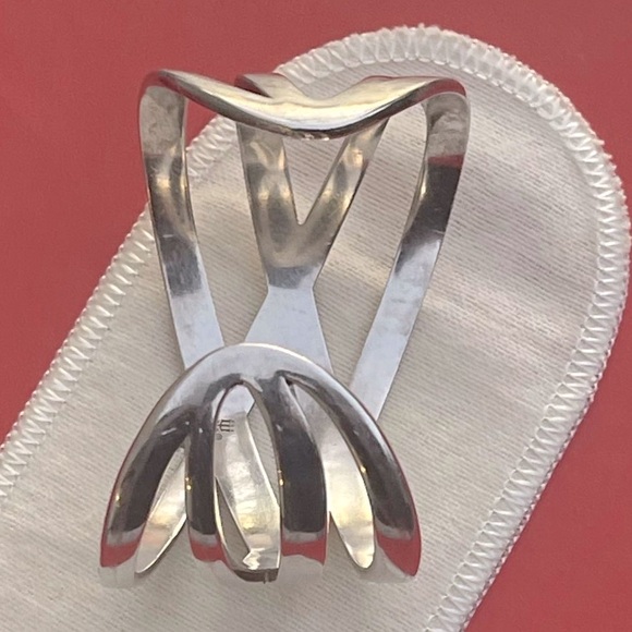 James Avery Retired cuff bracelet - Picture 8 of 10